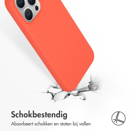 Accezz Liquid Silicone Backcover met MagSafe iPhone 15 Pro Max Telefoonhoesje Oranje, afbeelding 5