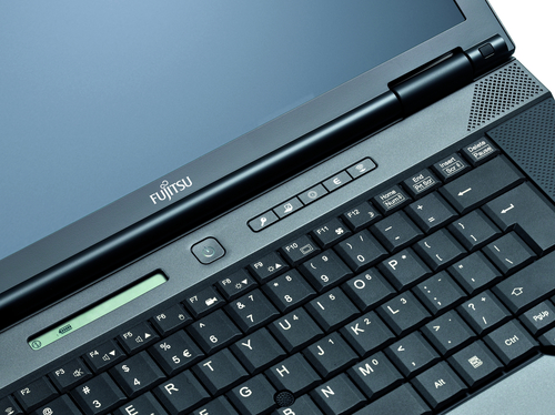 Fujitsu ESPRIMO Mobile D9510 – image 9