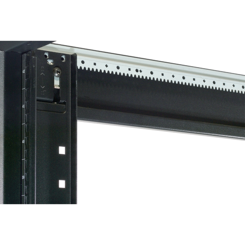 APC NetShelter SX, Server Rack Enclosure, 42U, Black, 1991.4H x 750W x 1070D mm. Type: Freestanding rack, Rack capacity: 4