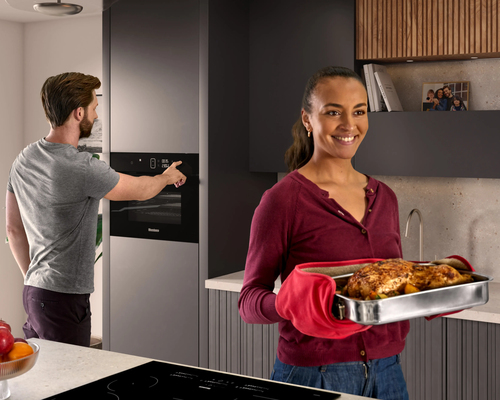Blomberg ROKW8370B Built-in Multifunction Compact Combi Microwave Oven – image 6