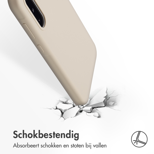 <div>Het slanke design van jouw smartphone intact houden én dagelijkse bescherming? Ga dan voor de Accezz Liquid Silicone Backcover. De hoes is, afbeelding 3