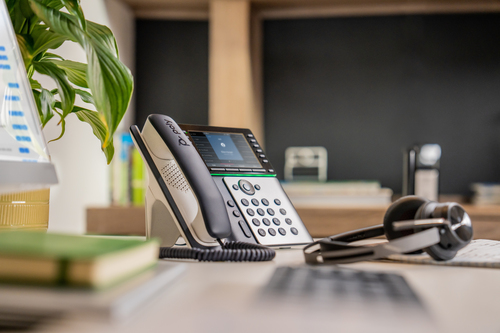 HP Poly Edge E550 IP Phone and PoE-enabled – image 5