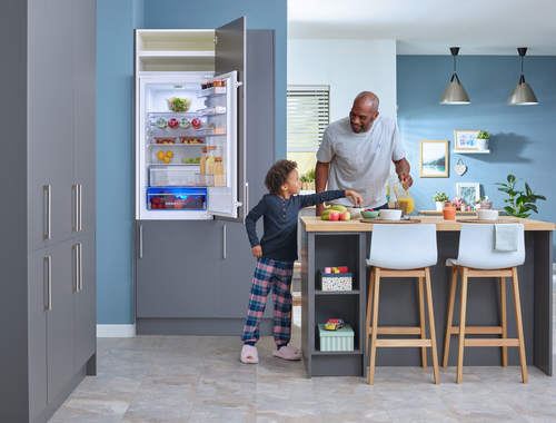 Beko ICQFVD373 Integrated Frost Free Fridge Freezer with HarvestFresh™ – image 3