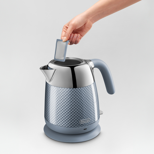 De’Longhi KBL3001.GY electric kettle – image 4