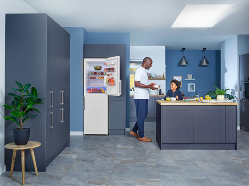 Beko CFP3691VW Freestanding Frost Free Fridge Freezer with HarvestFresh™ – image 5