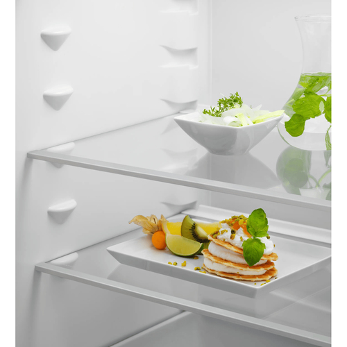 Electrolux ENG7TD18S Встроенный 256 L Белый