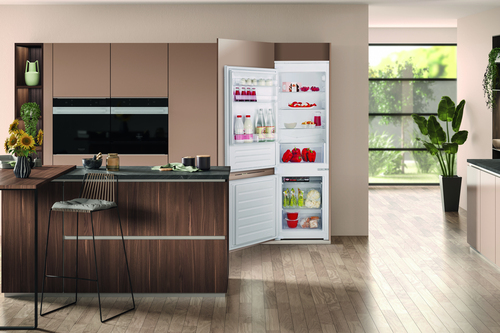 Hotpoint BCB 7030 S E – image 3