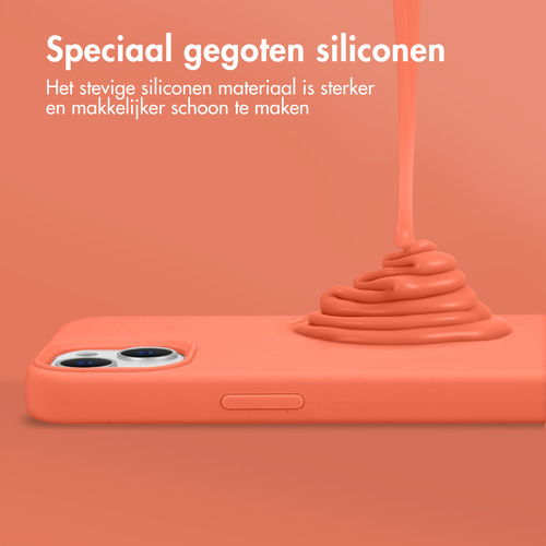 Accezz Liquid Silicone Backcover met MagSafe iPhone 15 Pro Max Telefoonhoesje Oranje, afbeelding 2