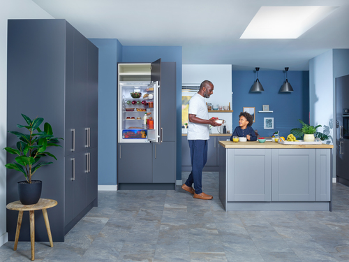 Beko BCFD3V73 Integrated Frost Free Fridge Freezer with HarvestFresh™ – image 2