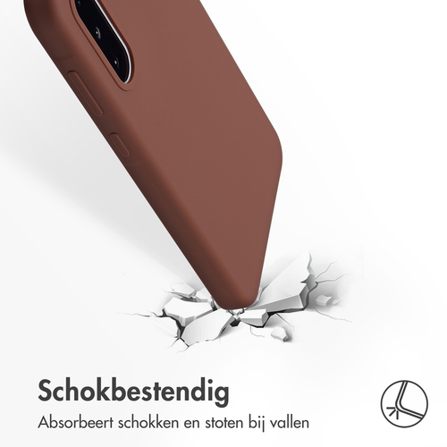 <div>Het slanke design van jouw smartphone intact houden én dagelijkse bescherming? Ga dan voor de Accezz Liquid Silicone Backcover. De hoes is, afbeelding 3