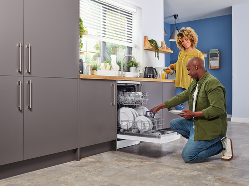 Beko BDFS16020W Freestanding Slimline Dishwasher with Low Noise Level – image 3