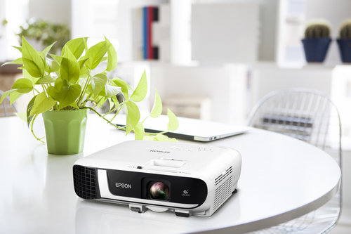 Epson EB-FH52 – image 4