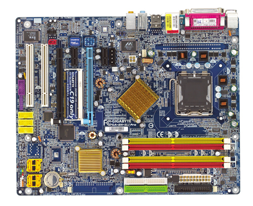 GIGABYTE GA-8N SLI Pro