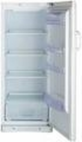 Indesit SAN300 fridge Freestanding