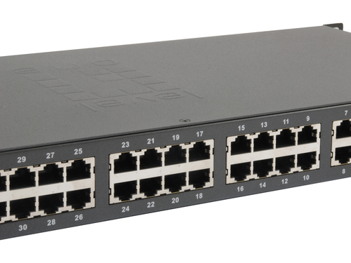 LevelOne 34-Port Fast Ethernet PoE Switch, 802.3at/af PoE, 32 PoE Outputs, 2 x Gigabit RJ45 – image 4
