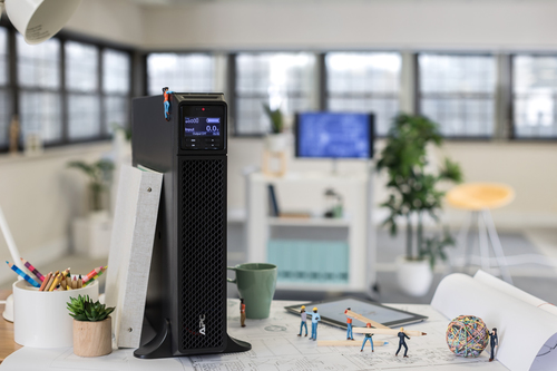 APC Smart-UPS SRT 2200VA Tower 230V