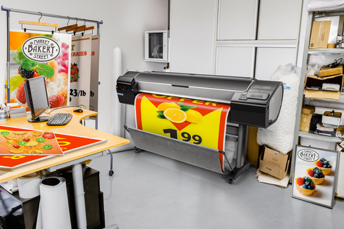 Datos del producto HP Designjet Z5600 44-in PostScript impresora de gran  formato Inyección de tinta térmica Color 2400 x 1200 DPI 1118 x 1676 mm  Impresoras de gran formato (T0B51A)