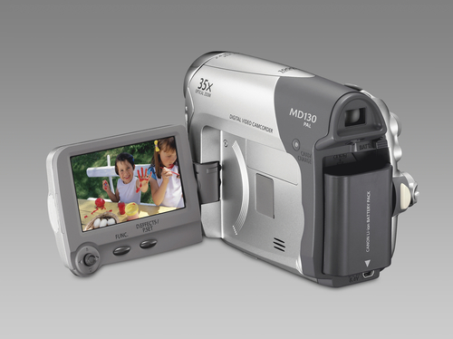Canon MD130 Camcorder – image 2
