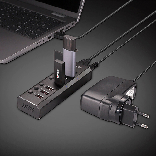 Lindy 4 Port USB 3.0 Hub with 3 Quick Charge 3.0 Ports - image 5