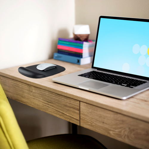 StarTech.com Mouse Pad Hand rest, 6.7x7.1x 0.8in (17x18x2cm), Ergonomic Mouse Pad Wrist Support, Desk Wrist Pad w/ Non-Slip PU Base, Cushioned Gel Mouse Pad w/ Palm Rest Musemåtte med håndledsstøtte – billede 8