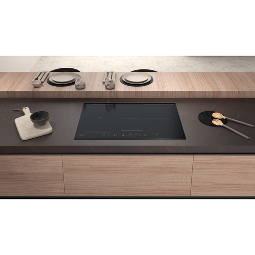 Hotpoint TB3977BBF 77cm Induction Hob in Black 4 Zone - image 6
