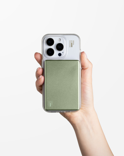 iDeal of Sweden Slim Powerbank MagSafe – image 8