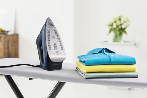 Braun Unisex Steam Iron in Blue Blue One Size female - image 5