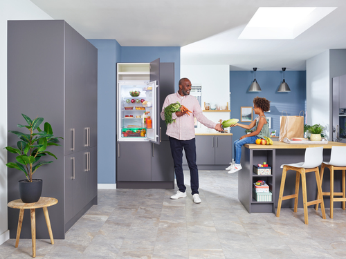 Beko BCFV7030 Integrated Frost Free Fridge Freezer with HarvestFresh™ – image 3