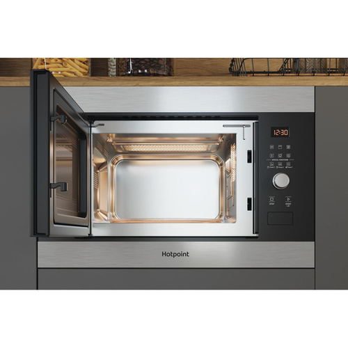 Hotpoint MF25GIXH Built In Microwave Oven Grill in St Steel 900W 25L - image 8