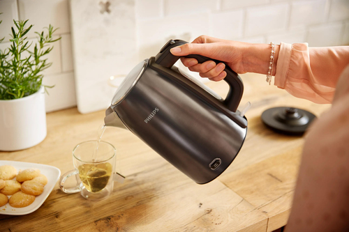 Philips Viva Collection HD9355/90 electric kettle – image 4
