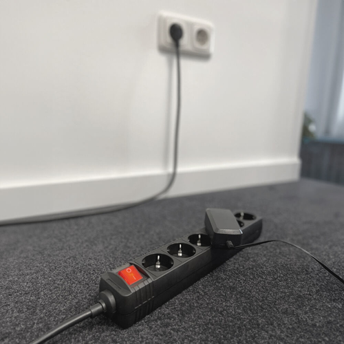 ACT Connectivity Stekkerdoos met lichtgevende schakelaar, 6 sockets, 3 m, zwart, afbeelding 5