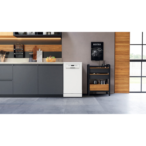 Hotpoint Hsfo 3T223 W UK N Slimline Dishwasher - White - image 7