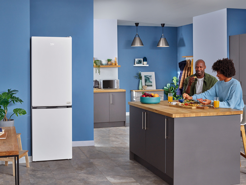 Beko CFB3G3686VW Freestanding Frost Free Fridge Freezer with HarvestFresh™ – image 5