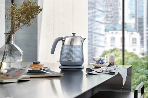 De’Longhi KBL3001.GY electric kettle – image 5