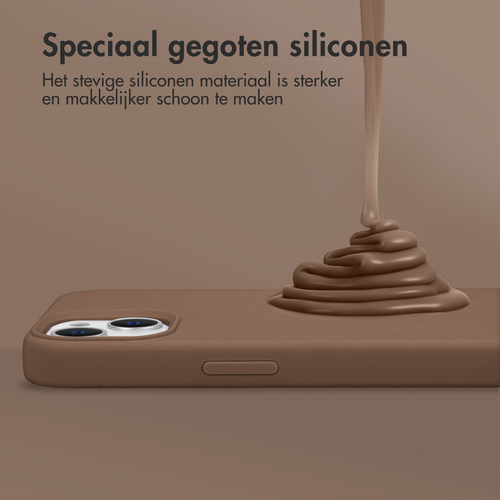 Accezz Liquid Silicone Backcover met MagSafe iPhone 16 Pro Telefoonhoesje Bruin, afbeelding 2