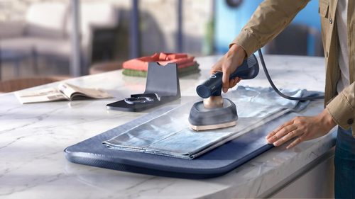 Philips GC215/26 iron Steam iron SteamGlide Plus soleplate – image 7