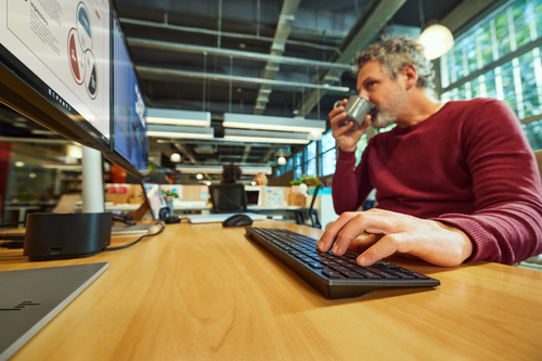 HP Thunderbolt Dock 120W G4. Connectivity technology: Wired, Host interface: Thunderbolt 4. Product colour: Black, Cable l