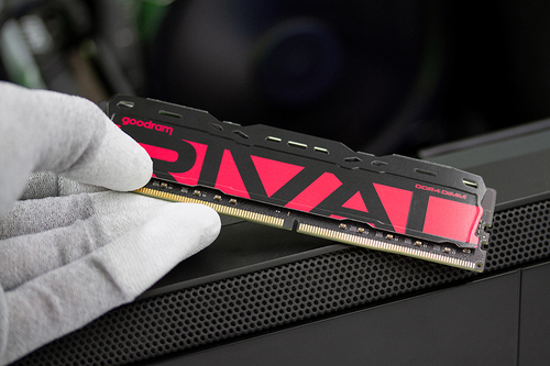 Goodram *DDR4 Rival Radiant 32GB (1*32)/3200 CL16 Red módulo de memoria 1 x 32 GB 3200 MT/s 288-pin DIMM