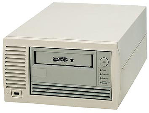 Freecom TAPEWARE LTO-230E ULTRIUM EXT INCL 5 CARTRIDGES AND 1 CLEANING