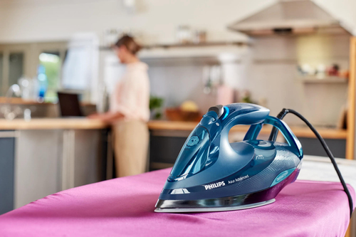 Philips Azur Advanced GC4938/20 Steam Iron with OptimalTEMP technology – image 6
