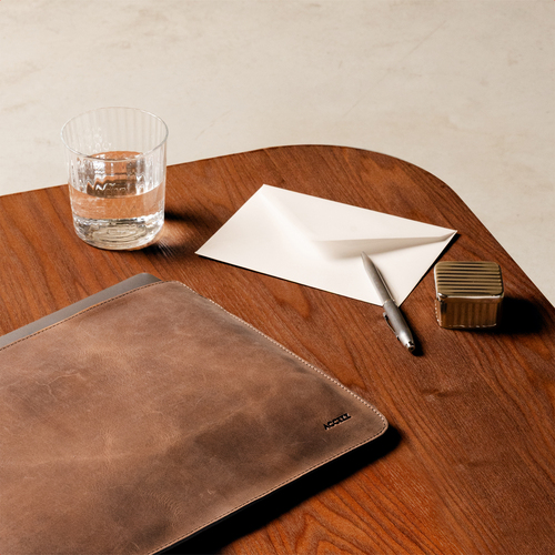 Accezz Leather hoes voor MacBook 15 inch Laptop sleeve Bruin, afbeelding 2