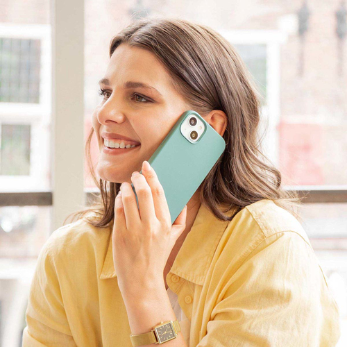 Accezz Liquid Silicone Backcover iPhone 15 Telefoonhoesje Groen, afbeelding 7