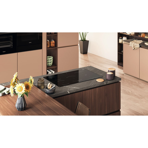 Hotpoint HeatControl HTX8017DCF2 80 cm Electric Induction Hob - Black - image 4