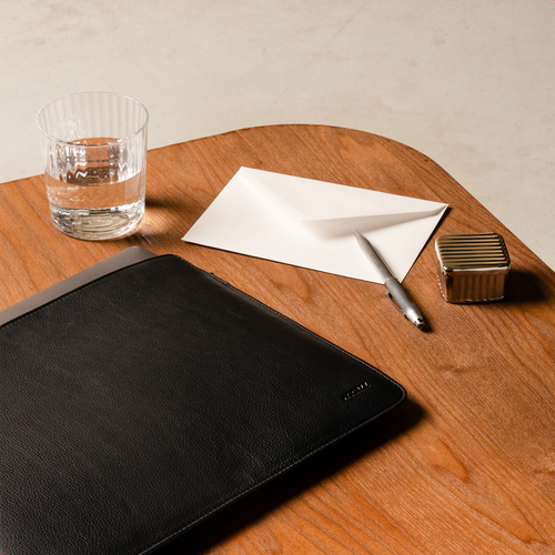 Accezz Leather hoes voor MacBook 14 inch Laptop sleeve Zwart, afbeelding 2