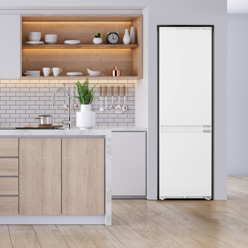 Hisense RIB312F4AWE Integrated 70 30 Frost Free Fridge Freezer 177cm H - image 3