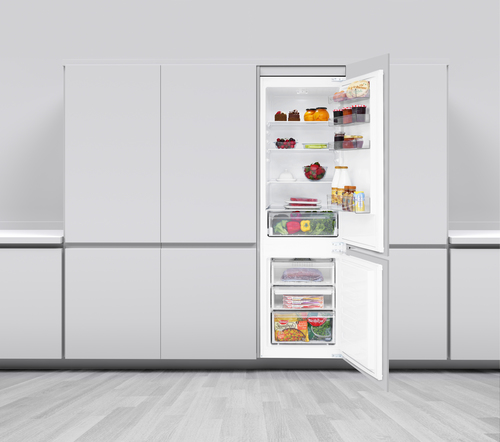 Beko ICQFD373 Integrated Frost Free Fridge Freezer with Large Salad Crisper – image 3