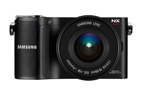 Samsung NX200 + 18-55mm II OIS