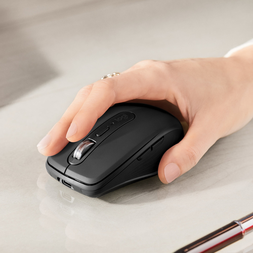 Logitech MX Anywhere 3 Compact Performance Mouse. Form factor: Right-hand. Device interface: RF Wireless + Bluetooth, Move