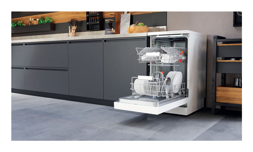 Hotpoint Hsfo 3T223 W UK N Slimline Dishwasher - White - image 4