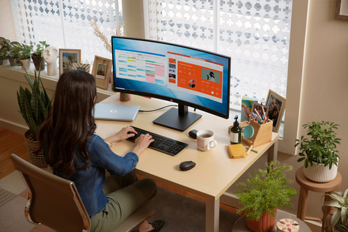 HP P34hc G4 WQHD USB-C Curved Monitor – image 9